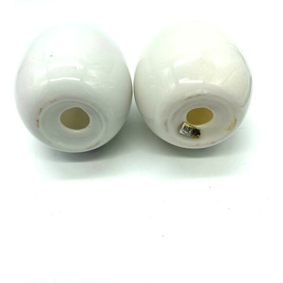 Vintage white and blue salt and pepper shaker‎ Japan - Picture 3 of 4